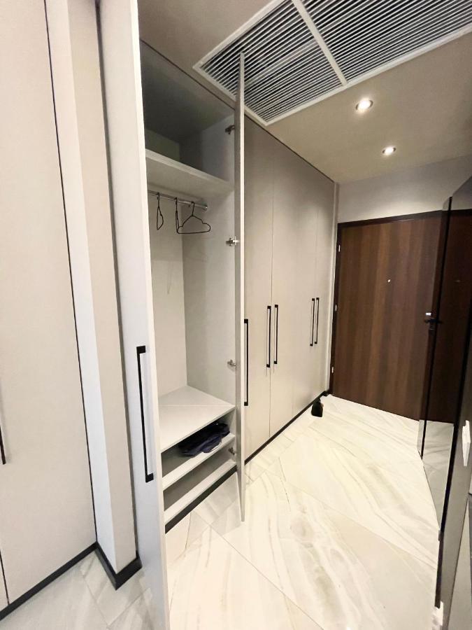 Elegance Hanza Tower Apartment *