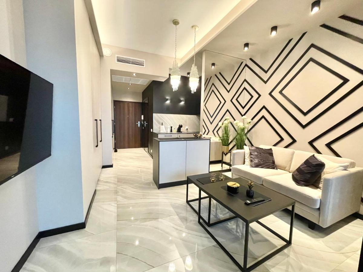 Elegance Hanza Tower